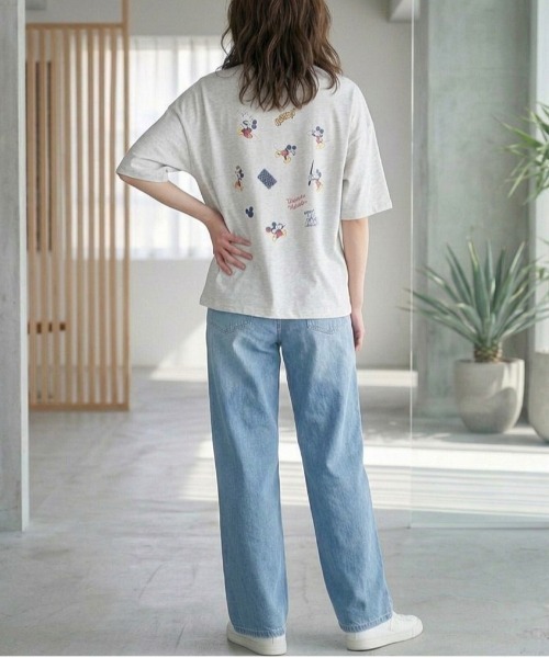Disney（ディズニー）の「【DISNEY/ディズニー】ミッキーマウス　キャラクタープリント半袖Ｔシャツ(WIDEシルエット)（Tシャツ/カットソー・レディース・サックスブルー/ピンク/ネイビー/オートミール・LARGE/MEDIUM）」の15枚目の写真