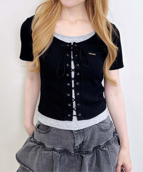 INGNI(イング)の「キャミレイヤード風リブレースアップ半袖トップス(Tシャツ/カットソー・レディース・ブラック系5/ブラック×グレー/ピンク系2/グレー×ピンク・M)」の5枚目の写真
