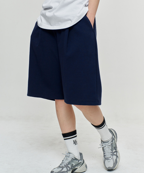 PAPERBOY(ペーパーボーイ)の「ワンタックワイドハーフパンツ5カラー(その他パンツ・レディース・チャコールグレー/ブラック/ネイビー/ライトグレー/グリーン・MEDIUM/LARGE/X-LARGE/SMALL)」の10枚目の写真