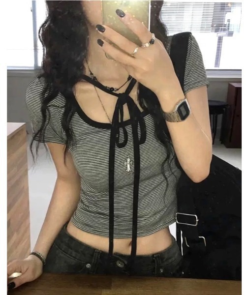 SHEENA（シーナ）の「フロントリボンボーダーコンパクトTシャツ（Tシャツ/カットソー・レディース・ブラック×ホワイト・M）」の5枚目の写真
