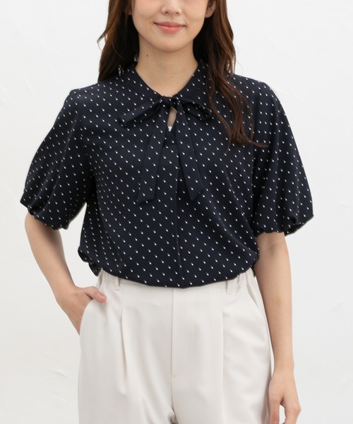 Honeys（ハニーズ）の「【ハニさら・接触冷感】バルーン袖ブラウス（シャツ/ブラウス・レディース・アイボリー/ホワイト系1/ホワイト系2/ネイビー系1/ピンク・L/LL/M/S）」の22枚目の写真