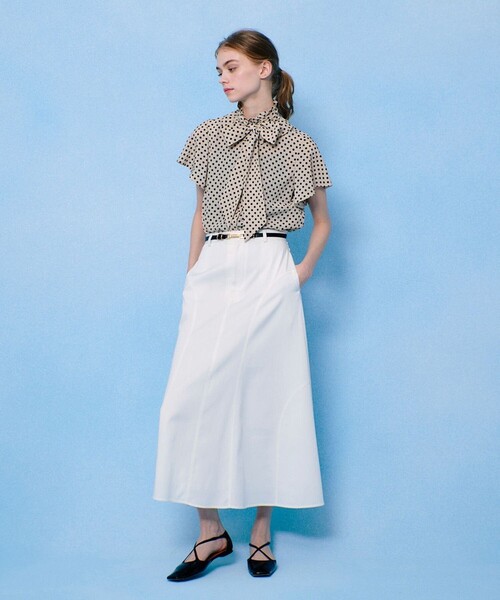 LOULOU WILLOUGHBY（ルルウィルビー）の「【LOULOU WILLOUGHBY】デシンドットフレアスリーブブラウス（シャツ/ブラウス・レディース・ネイビー/ライトベージュ/ブラック・2）」の7枚目の写真