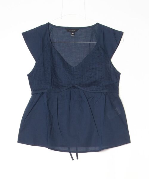BANANA REPUBLIC FACTORY STORE（バナナリパブリック ファクトリーストア）の「BANANA REPUBLIC FACTORY STORE　　ピンタック エンパイア トップス（シャツ/ブラウス・レディース・ベージュ/ネイビー・XS/S/M/L）」の10枚目の写真
