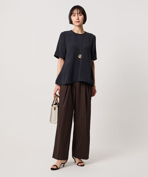 UNITED ARROWS（ユナイテッドアローズ）の「NALYA リラックス ワイドパンツ ‐ウォッシャブル‐（スラックス・レディース・ブラック/ダークグレー/ダークブラウン・36/38）」の11枚目の写真