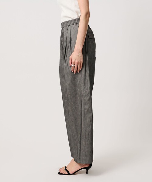 UNITED ARROWS（ユナイテッドアローズ）の「NALYA リラックス ワイドパンツ ‐ウォッシャブル‐（スラックス・レディース・ブラック/ダークグレー/ダークブラウン・36/38）」の13枚目の写真