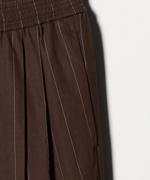 UNITED ARROWS（ユナイテッドアローズ）の「NALYA リラックス ワイドパンツ ‐ウォッシャブル‐（スラックス・レディース・ブラック/ダークグレー/ダークブラウン・36/38）」の18枚目の写真
