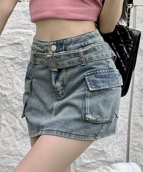 NANEA（ナネア）の「ベルト付き カーゴ デニム ミニスカート　インパン付き（デニムスカート・レディース・ブルー・LARGE/MEDIUM）」の4枚目の写真