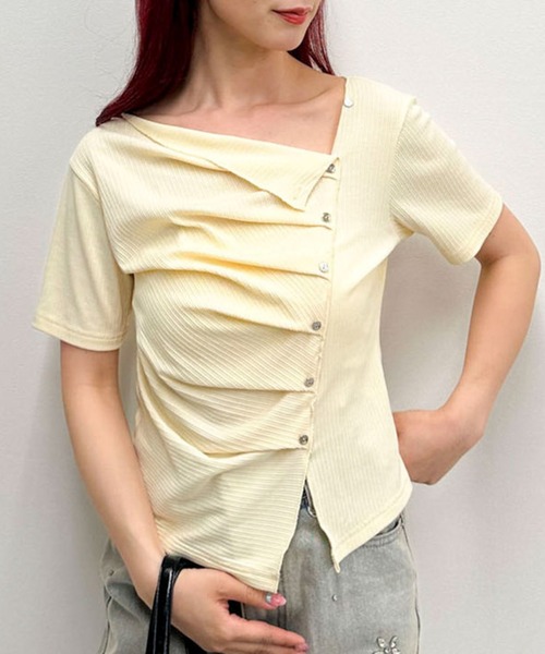 archives(アルシーヴ)の「【ONかわ】アシメタックボタンカットTOPS 5S(Tシャツ/カットソー・レディース・ネイビー/イエロー/ブラック/チャコールグレー・MEDIUM)」の7枚目の写真
