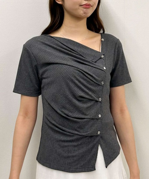 archives(アルシーヴ)の「【ONかわ】アシメタックボタンカットTOPS 5S(Tシャツ/カットソー・レディース・ネイビー/イエロー/ブラック/チャコールグレー・MEDIUM)」の16枚目の写真