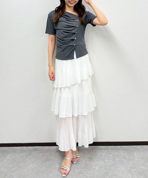 archives(アルシーヴ)の「【ONかわ】アシメタックボタンカットTOPS 5S(Tシャツ/カットソー・レディース・ネイビー/イエロー/ブラック/チャコールグレー・MEDIUM)」の19枚目の写真