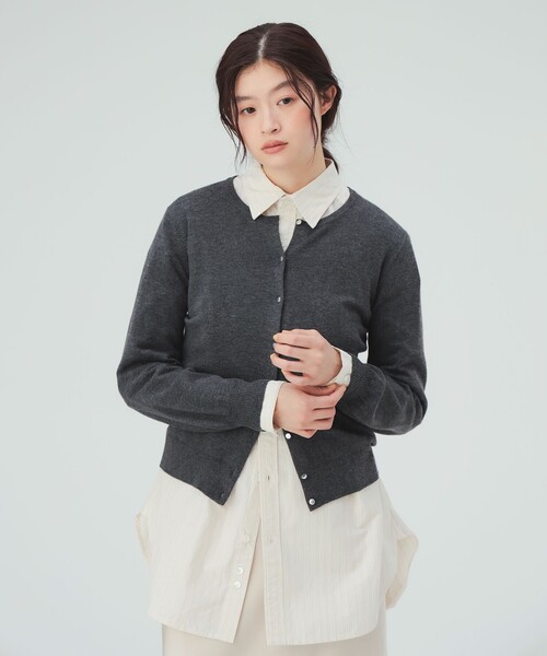 BEAMS HEART(ビームスハート)の「ベーシック カーディガン(カーディガン/ボレロ・レディース・レッド/ブラック/チャコールグレー/ホワイト系その他5・FREE)」の4枚目の写真