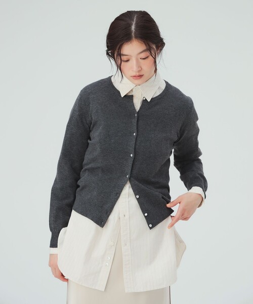 BEAMS HEART(ビームスハート)の「ベーシック カーディガン(カーディガン/ボレロ・レディース・レッド/ブラック/チャコールグレー/ホワイト系その他5・FREE)」の16枚目の写真
