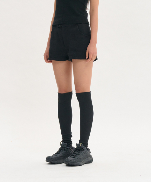 NINEZ(ナインゼット)の「レザーパッチショーツ (2カラー)(その他パンツ・レディース・チャコール/ブラック・SMALL/MEDIUM)」の15枚目の写真