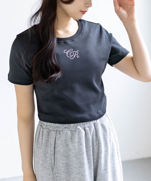 clear（クリア）の「ラインストーンロゴチビT［骨格ウェーブ/クロップドサイズ/華奢見え］（Tシャツ/カットソー・レディース・ブラック/カーキ/オフホワイト/グレー/イエロー/レッド/ピンク・F）」の13枚目の写真