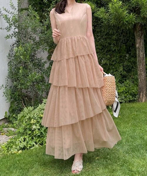 junoah(ジュノア)の「チュールティアードフリルノースリーブワンピース(ワンピース・レディース・ブラック/ピンクベージュ/ライトベージュ・SMALL/MEDIUM/LARGE)」の3枚目の写真