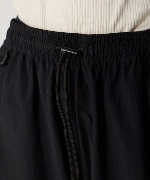 Kappa(カッパ)の「【Kappa/カッパ】バンダナイロンショーツ ユニセックス(その他パンツ・メンズ・ブラック/カーキ・LARGE/MEDIUM)」の16枚目の写真