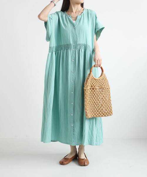 MAISON DE THERESE(メゾン ド テレーズ)の「シャーリング フロントボタン ビッグサイズロングワンピース(ワンピース・レディース・グリーン/Black・FREE)」の4枚目の写真