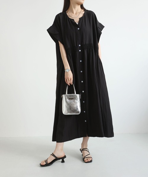 MAISON DE THERESE(メゾン ド テレーズ)の「シャーリング フロントボタン ビッグサイズロングワンピース(ワンピース・レディース・グリーン/Black・FREE)」の7枚目の写真