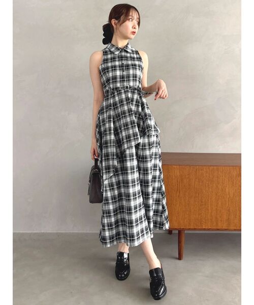 dazzlin(ダズリン)の「アメスリイレヘムシャツワンピース(ワンピース・レディース・ブラウン/インディゴブルー/ブラック・MEDIUM/SMALL)」の7枚目の写真