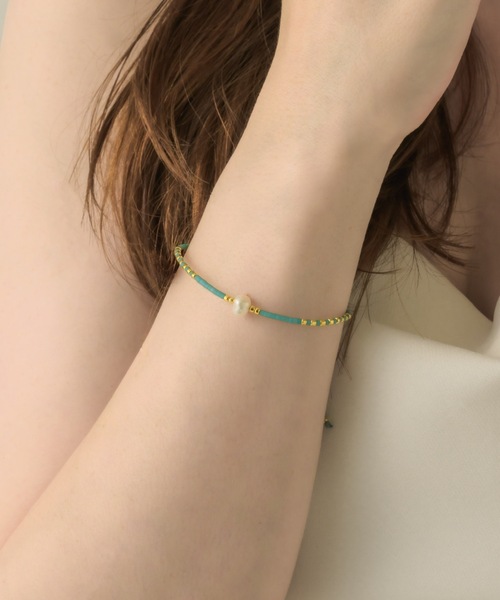 muku(ムク)の「CORD BRACELET/TANSUI PEARL(ブレスレット・メンズ・ブラック/ライトブルー/グリーン・FREE)」の15枚目の写真