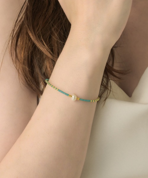 muku(ムク)の「CORD BRACELET/TANSUI PEARL(ブレスレット・メンズ・ブラック/ライトブルー/グリーン・FREE)」の18枚目の写真