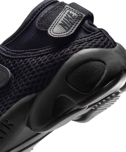 NIKE(ナイキ)の「ナイキ エア リフト メッシュ ウィメンズシューズ / Nike Air Rift Mesh Women's Shoes IW8074-001 Black(スニーカー・レディース・ブラック・24/23/26/25)」の2枚目の写真