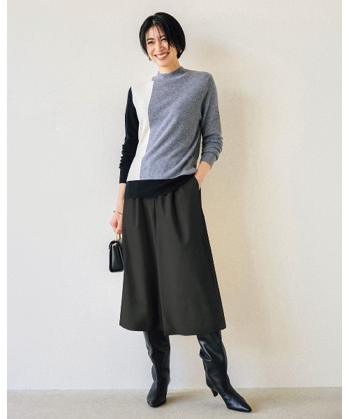 DoCLASSE( ドゥクラッセ)の「エコレザー・ワイドフレアパンツ(その他パンツ・レディース・キナリ/ブラック・11/9)」の2枚目の写真