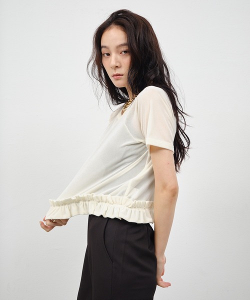 Shelly island(シェリーアイランド)の「裾フリルシアーベロアTシャツ(Tシャツ/カットソー・レディース・ブラック/ブラウン/ホワイト・FREE)」の6枚目の写真