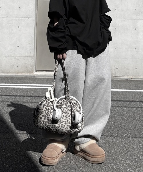 YACA(ヤーカ)の「Leopard Pattern Shoulder Bag/レオパードパターンショルダーバッグ(ショルダーバッグ・レディース・ブラウン/カーキ/アイボリー・FREE)」の8枚目の写真