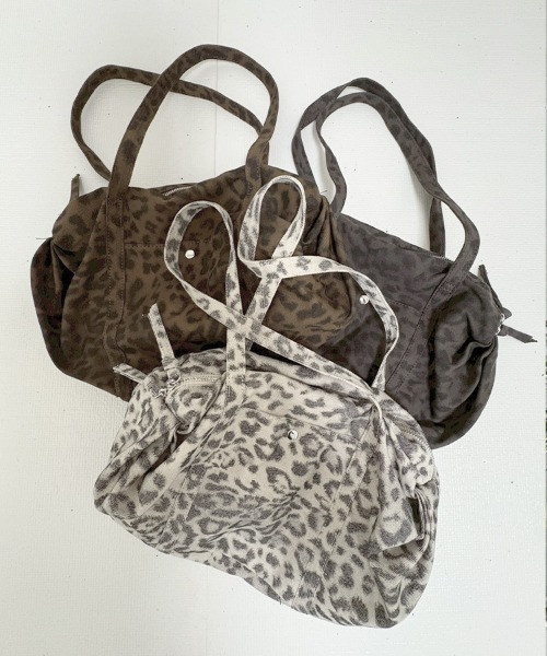 YACA(ヤーカ)の「Leopard Pattern Shoulder Bag/レオパードパターンショルダーバッグ(ショルダーバッグ・レディース・ブラウン/カーキ/アイボリー・FREE)」の5枚目の写真