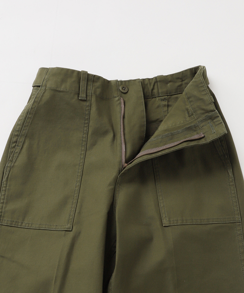 Spick & Span(スピックアンドスパン)の「《WEB限定カラー有り》バックサテンストレッチベイカーパンツ(カーゴパンツ・レディース・カーキ/ブラウン/ベージュ・38/36/34/40)」の21枚目の写真