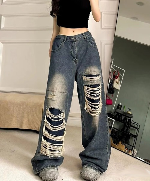 AsheKsha（アシクシャ）の「ディストレスグラデーションの破れたワイドレッグジーンズ（デニムパンツ・レディース・ブルー・F）」の4枚目の写真