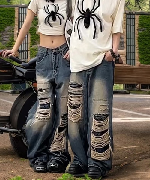 AsheKsha（アシクシャ）の「ディストレスグラデーションの破れたワイドレッグジーンズ（デニムパンツ・レディース・ブルー・F）」の11枚目の写真