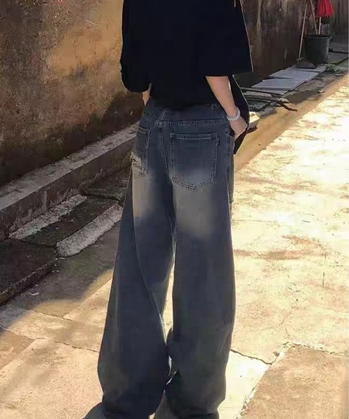 AsheKsha（アシクシャ）の「ディストレスグラデーションの破れたワイドレッグジーンズ（デニムパンツ・レディース・ブルー・F）」の13枚目の写真