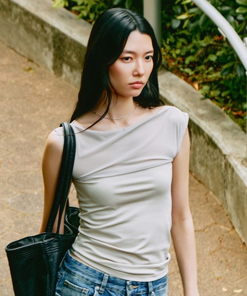 kiehtova(キエトヴァ)の「【kiehtova】SHEER SWITCH TOPS/シアースイッチトップス KTWR67 ※(Tシャツ/カットソー・レディース・ライトグレー/ブラック/ブラウン・FREE)」の1枚目の写真