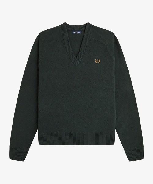FRED PERRY(フレッドペリー)の「【先行予約受付中】Saddle Sleeve V-Neck/サドルスリーブVネックニット(ニット/セーター・メンズ・ダークグリーン・S/M/L)」の8枚目の写真