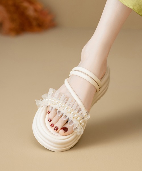 Lace Ladies(レースレディース)の「パール付き フリル ストラップ 厚底 サンダル(サンダル・レディース・アイボリー/ブラック・22.5cm/23cm/23.5cm/24cm/24.5cm/25cm)」の9枚目の写真