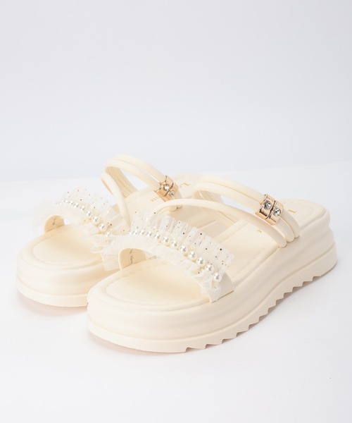 Lace Ladies(レースレディース)の「パール付き フリル ストラップ 厚底 サンダル(サンダル・レディース・アイボリー/ブラック・22.5cm/23cm/23.5cm/24cm/24.5cm/25cm)」の13枚目の写真