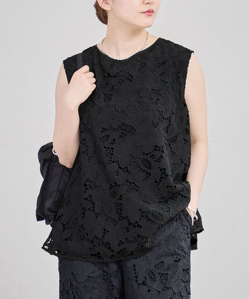 IENA(イエナ)の「《セットアップ対応》バックデザインノースリーブブラウス(シャツ/ブラウス・レディース・ブラック・FREE)」の1枚目の写真