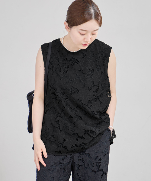 IENA(イエナ)の「《セットアップ対応》バックデザインノースリーブブラウス(シャツ/ブラウス・レディース・ブラック・FREE)」の4枚目の写真