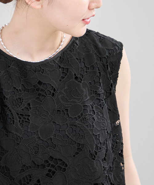 IENA(イエナ)の「《セットアップ対応》バックデザインノースリーブブラウス(シャツ/ブラウス・レディース・ブラック・FREE)」の7枚目の写真