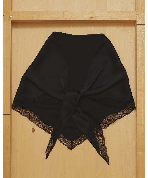 TODAYFUL(トゥデイフル)の「Satin Lace Scarf 12611027(ストール/ショール・レディース・オフホワイト/グリーン/ブラック・FREE)」の2枚目の写真
