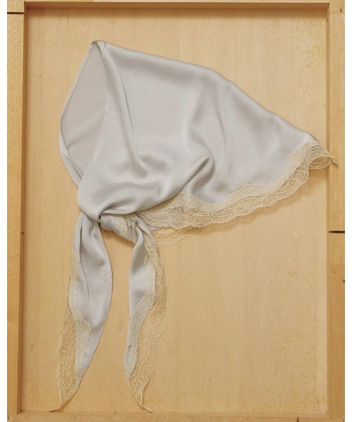 TODAYFUL(トゥデイフル)の「Satin Lace Scarf 12611027(ストール/ショール・レディース・オフホワイト/グリーン/ブラック・FREE)」の11枚目の写真