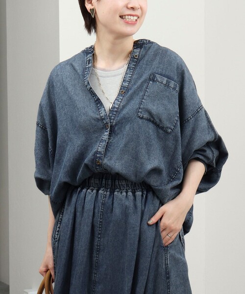 MICO COULIER(ミコクリエ)の「《セットアップ対応》パウダーシルクデニムドルマンシャツ(シャツ/ブラウス・レディース・グレー/ライトブルー/インディゴブルー・38)」の5枚目の写真