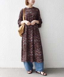手洗い可能〉ドット バンドカラー プリーツ ロング ワンピース