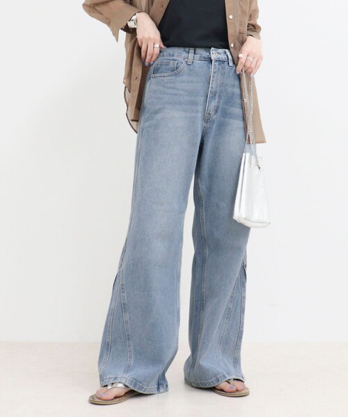 fredy emue(フレディエミュ)の「セミフレア切替デニムパンツ(デニムパンツ・レディース・グレイッシュベージュ/サックスブルー・36/38)」の8枚目の写真