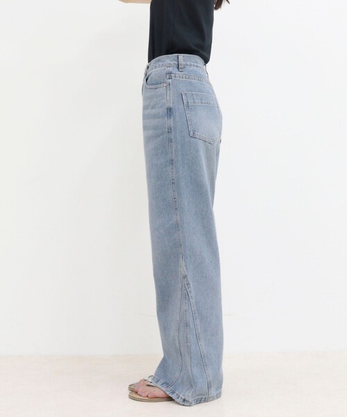 fredy emue(フレディエミュ)の「セミフレア切替デニムパンツ(デニムパンツ・レディース・グレイッシュベージュ/サックスブルー・36/38)」の16枚目の写真