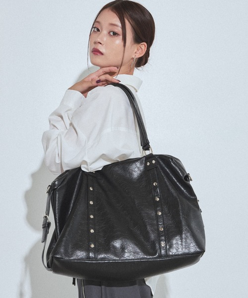 PAGEBOY(ページボーイ)の「スタッズBIGボストンバッグ【500mlペットボトル/A4ファイル/PC収納可能/2WAY】(ボストンバッグ・レディース・ブラック・FREE)」の8枚目の写真