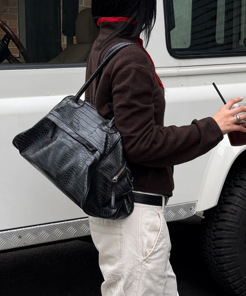 CHRISTINE PROJECT(クリスティンプロジェクト)の「TWO ZIPPER BAG CROC ORIGINAL(BLACK PEPPER)(ショルダーバッグ・レディース・その他・FREE)」の2枚目の写真
