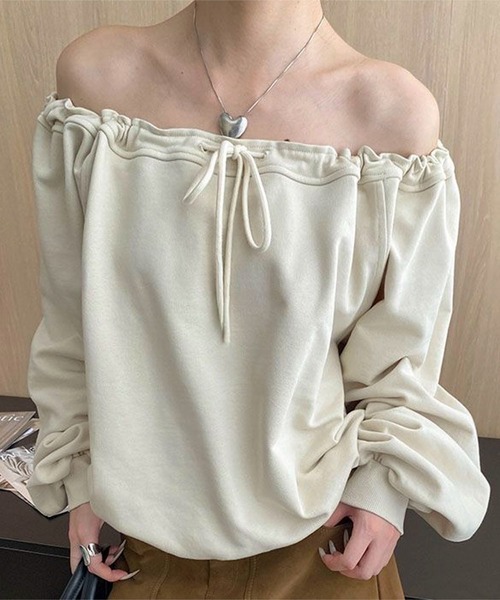SHERU(シェル)の「【2WAY】シャーリングネック ドロストリボン スウェット トレーナー(スウェット・レディース・ベージュ/グレー・M)」の13枚目の写真